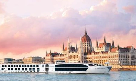 A river journey beside Budapest